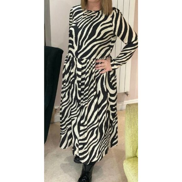 H&M Dress Size Small Zebra NWT Patterned Animal Print Midi Maxi Black Cream - Picture 1 of 15